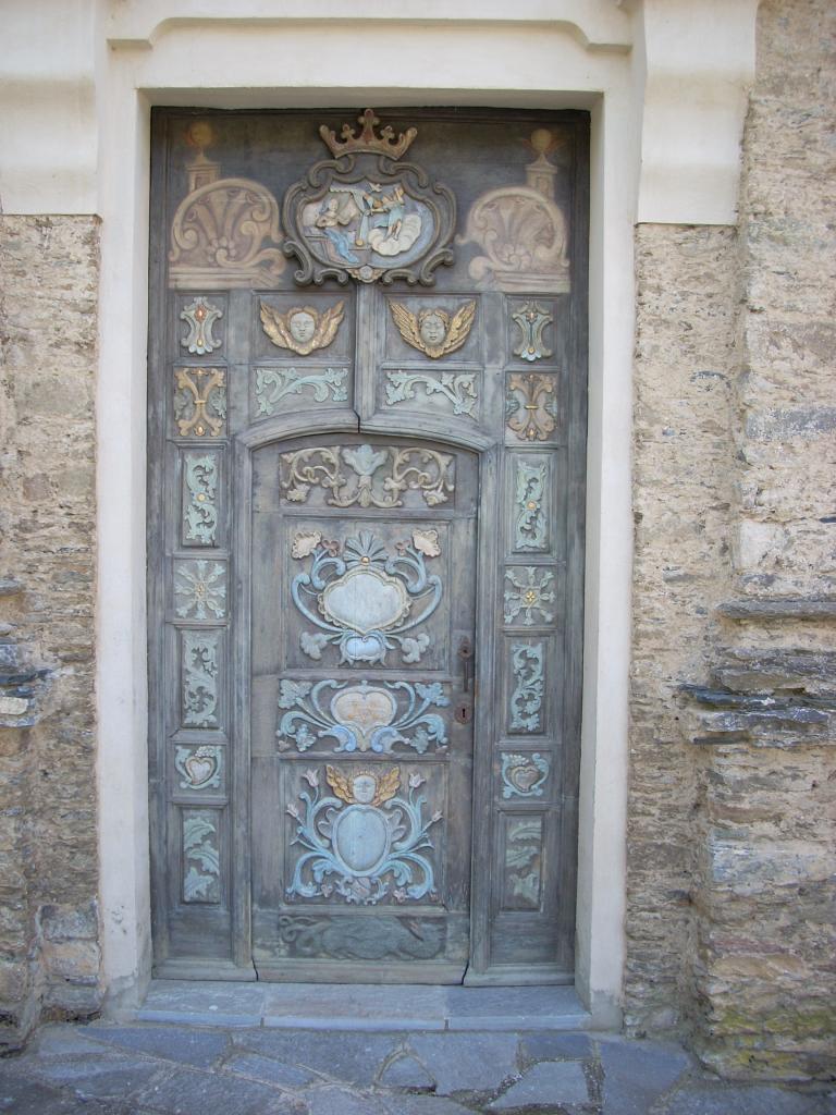 porte de l'église paroissiale de Zuani